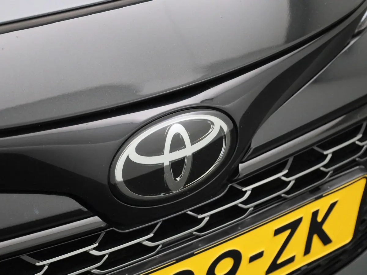 2.0 Hybrid Business GR-Sport 184PK AUTOMAAT | Panoramadak | Half-Leder | Navigatie | Camera