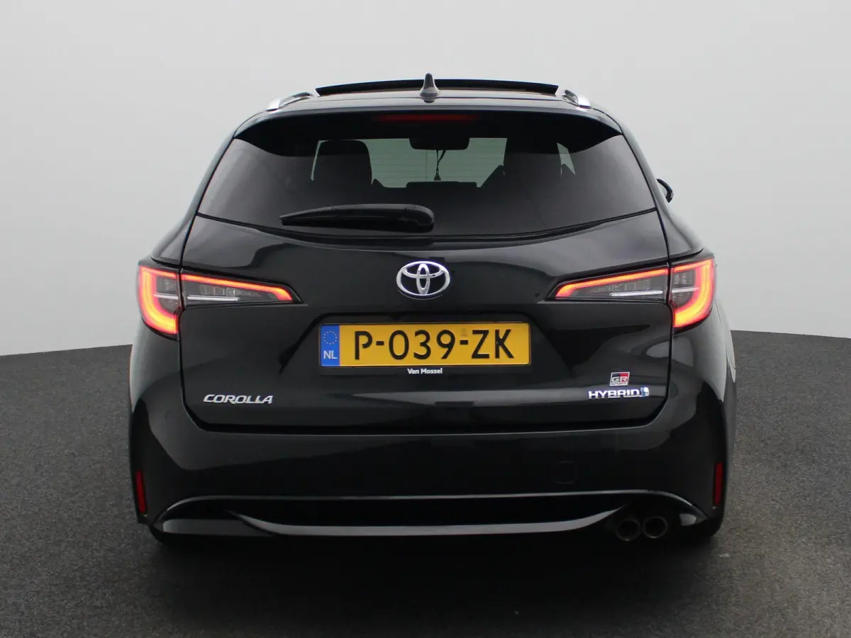 2.0 Hybrid Business GR-Sport 184PK AUTOMAAT | Panoramadak | Half-Leder | Navigatie | Camera
