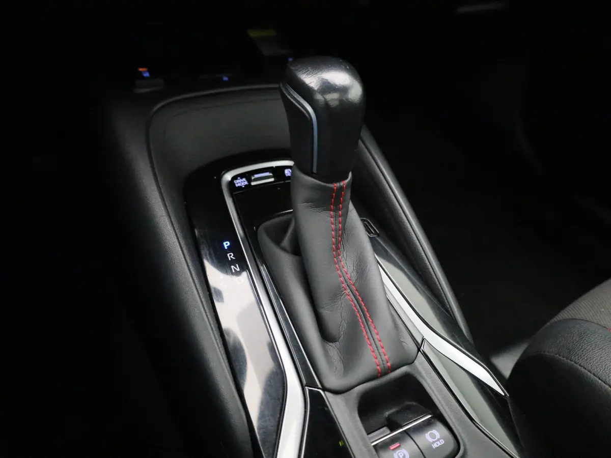 2.0 Hybrid Business GR-Sport 184PK AUTOMAAT | Panoramadak | Half-Leder | Navigatie | Camera