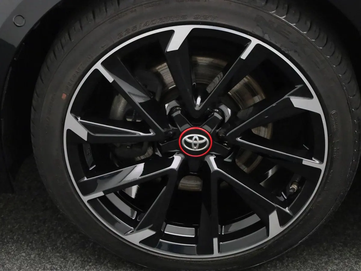 2.0 Hybrid Business GR-Sport 184PK AUTOMAAT | Panoramadak | Half-Leder | Navigatie | Camera