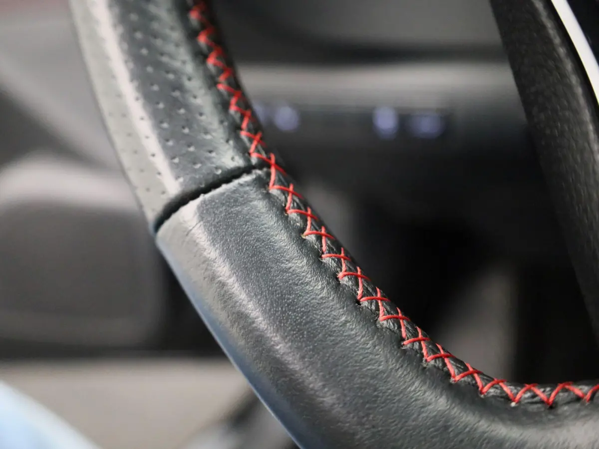 2.0 Hybrid Business GR-Sport 184PK AUTOMAAT | Panoramadak | Half-Leder | Navigatie | Camera