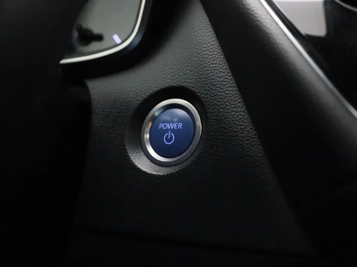2.0 Hybrid Business GR-Sport 184PK AUTOMAAT | Panoramadak | Half-Leder | Navigatie | Camera