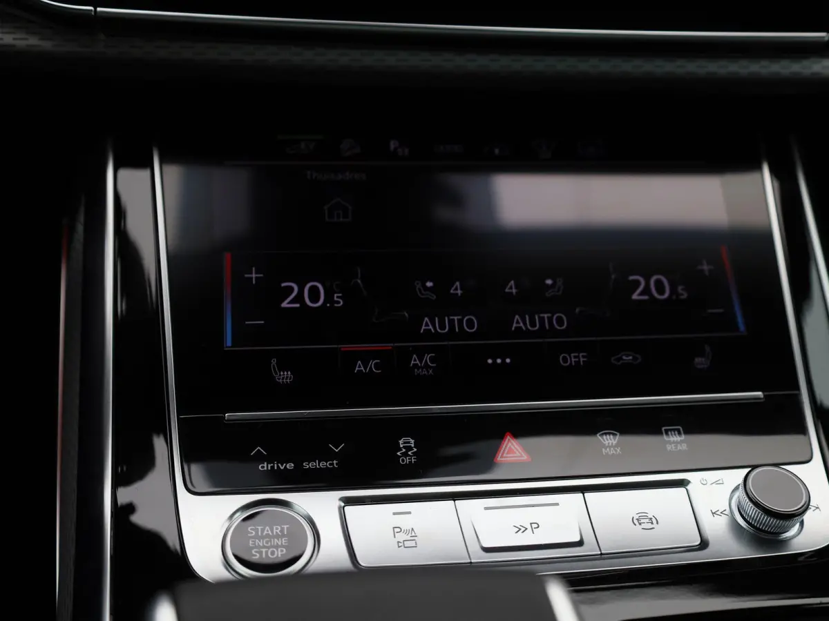 60 TFSI e quattro Pro Line S Competition 490 PK l Adaptive cruise control l Glazen panoramadak l Bang & Olufsen Advanced 3D l Dodehoekdetectie l 360 graden camera l Luchtvering l Stoelverwar