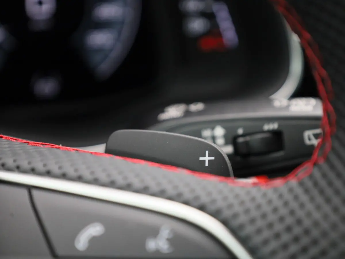 60 TFSI e quattro Pro Line S Competition 490 PK l Adaptive cruise control l Glazen panoramadak l Bang & Olufsen Advanced 3D l Dodehoekdetectie l 360 graden camera l Luchtvering l Stoelverwar