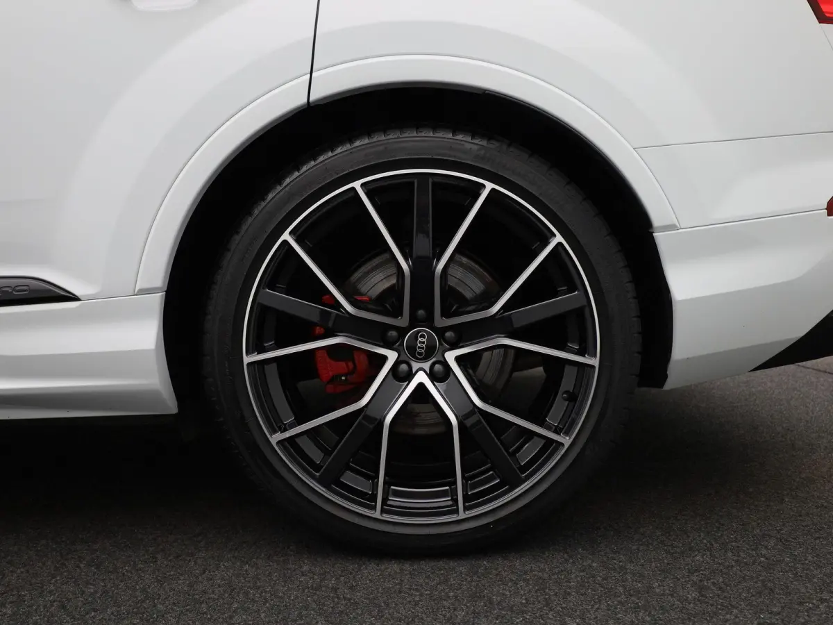 60 TFSI e quattro Pro Line S Competition 490 PK l Adaptive cruise control l Glazen panoramadak l Bang & Olufsen Advanced 3D l Dodehoekdetectie l 360 graden camera l Luchtvering l Stoelverwar