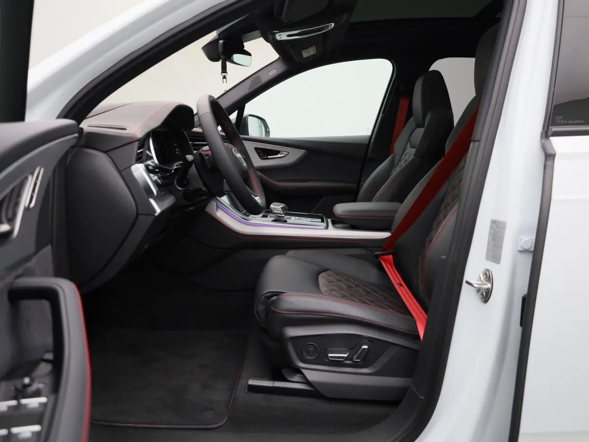 60 TFSI e quattro Pro Line S Competition 490 PK l Adaptive cruise control l Glazen panoramadak l Bang & Olufsen Advanced 3D l Dodehoekdetectie l 360 graden camera l Luchtvering l Stoelverwar