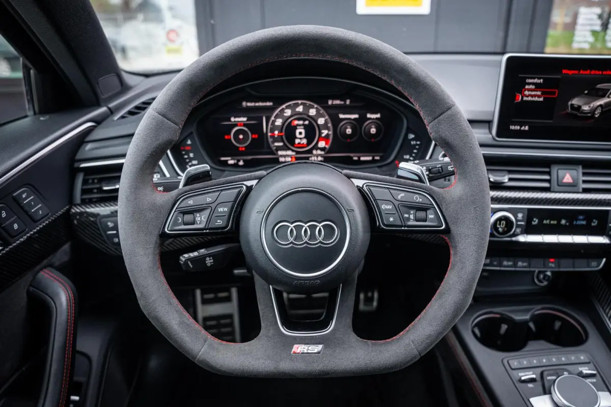 2.9 TFSI RS 4 Quattro*KERAMISCH*CARBON*600PK*