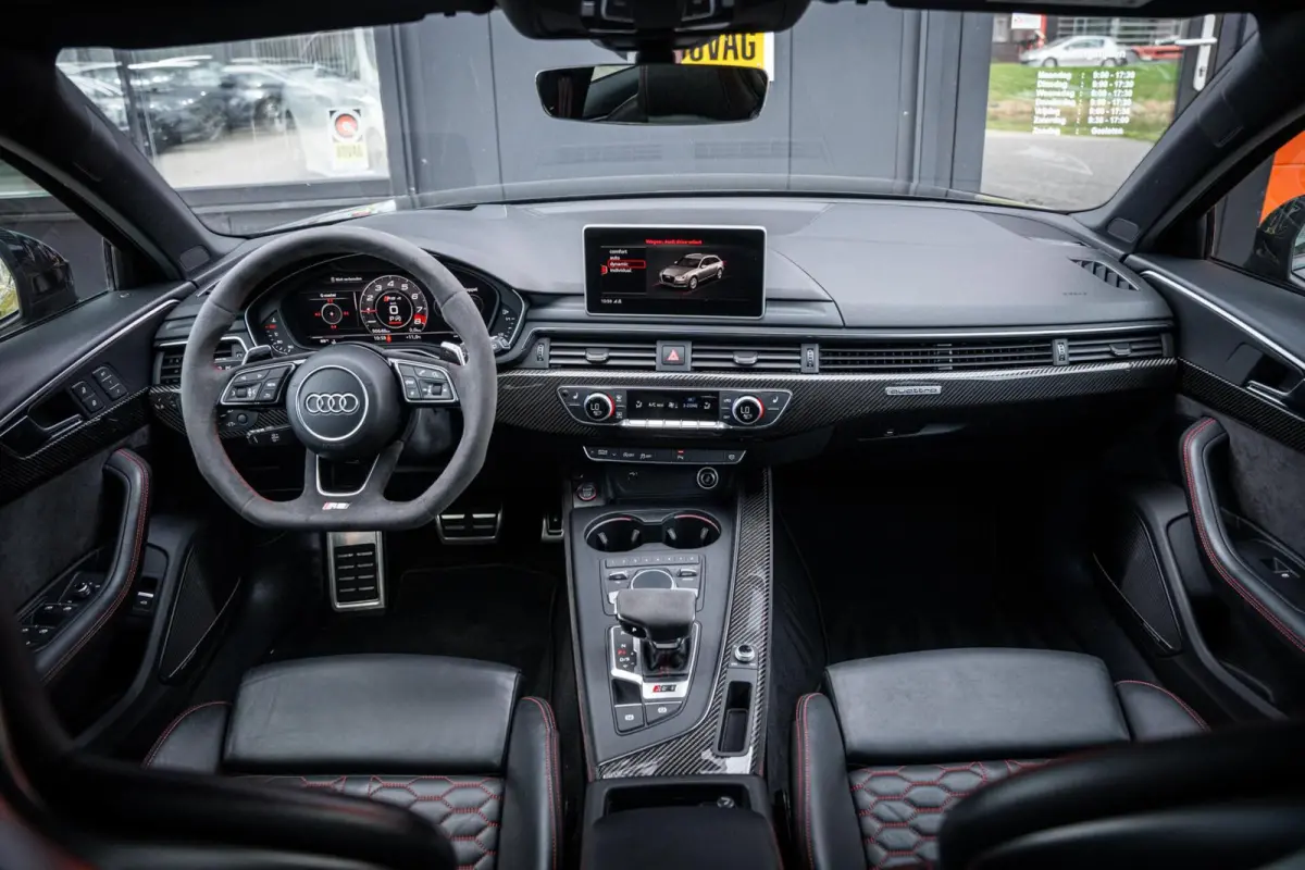 2.9 TFSI RS 4 Quattro*KERAMISCH*CARBON*600PK*
