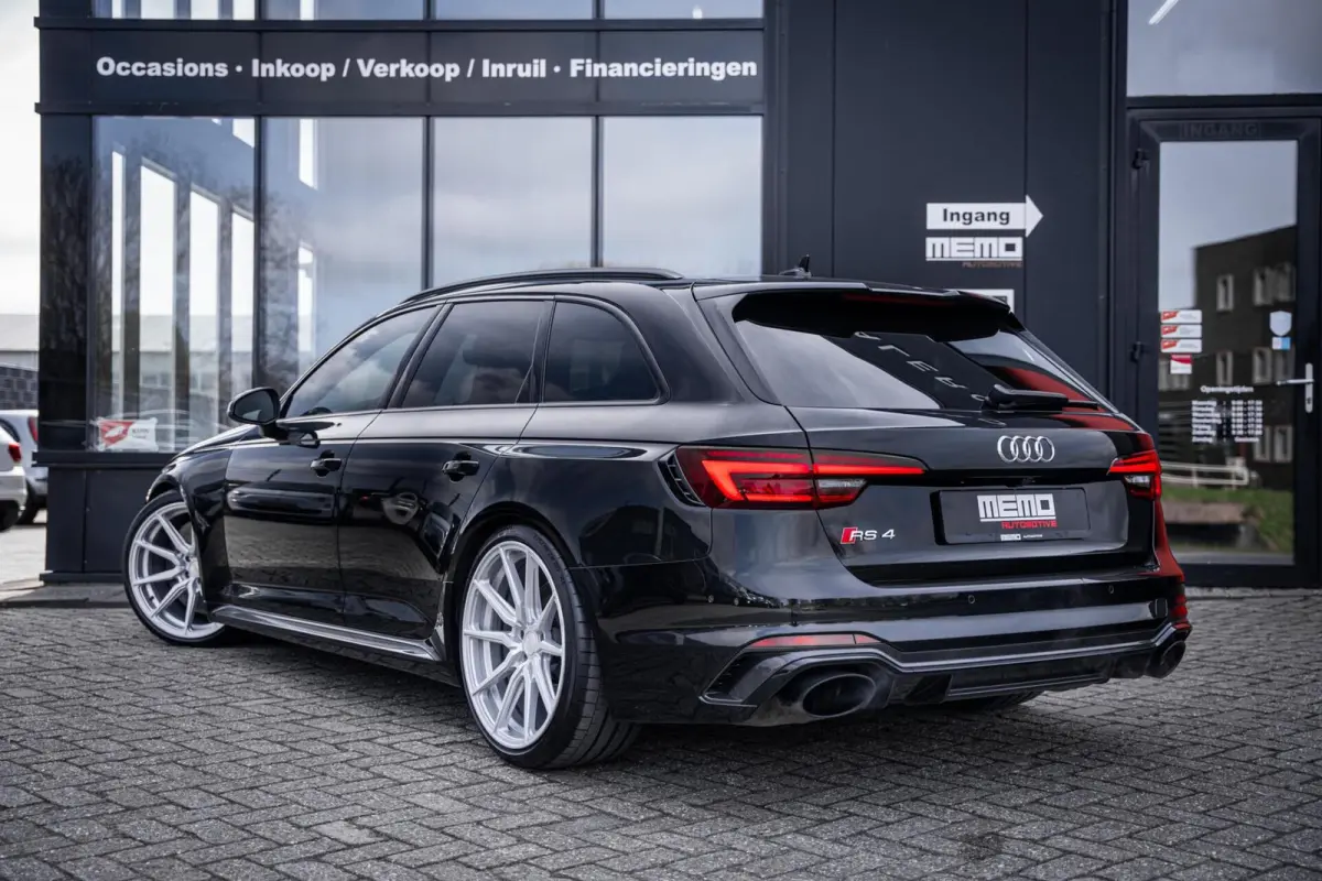 2.9 TFSI RS 4 Quattro*KERAMISCH*CARBON*600PK*