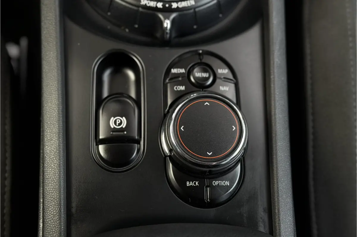 Mini 2.0 Cooper S Chili | Sportleder | Harman Kardon | Comfort Access | LED
