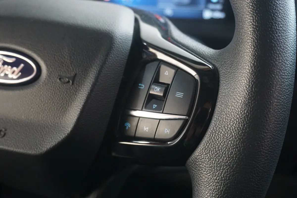 280 2.0 TDCI L1H1 Trend | 2 zitplaatsen rechtsvoor | Achteruitrijcamera | Cruise control