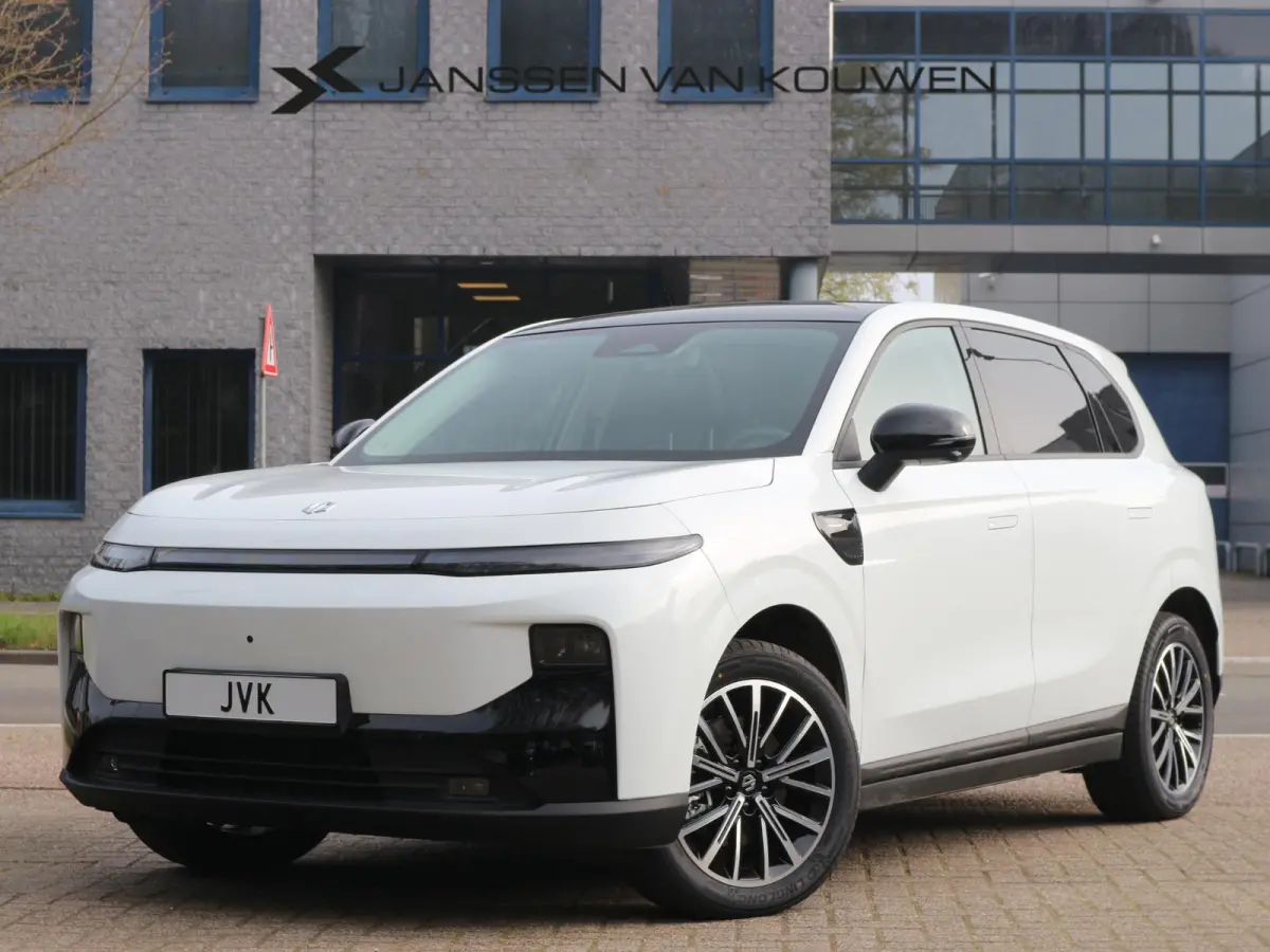 Design ProMax 67.1 kWh / 360 Camera / Stuur en Stoelverwarming / Panoramadak