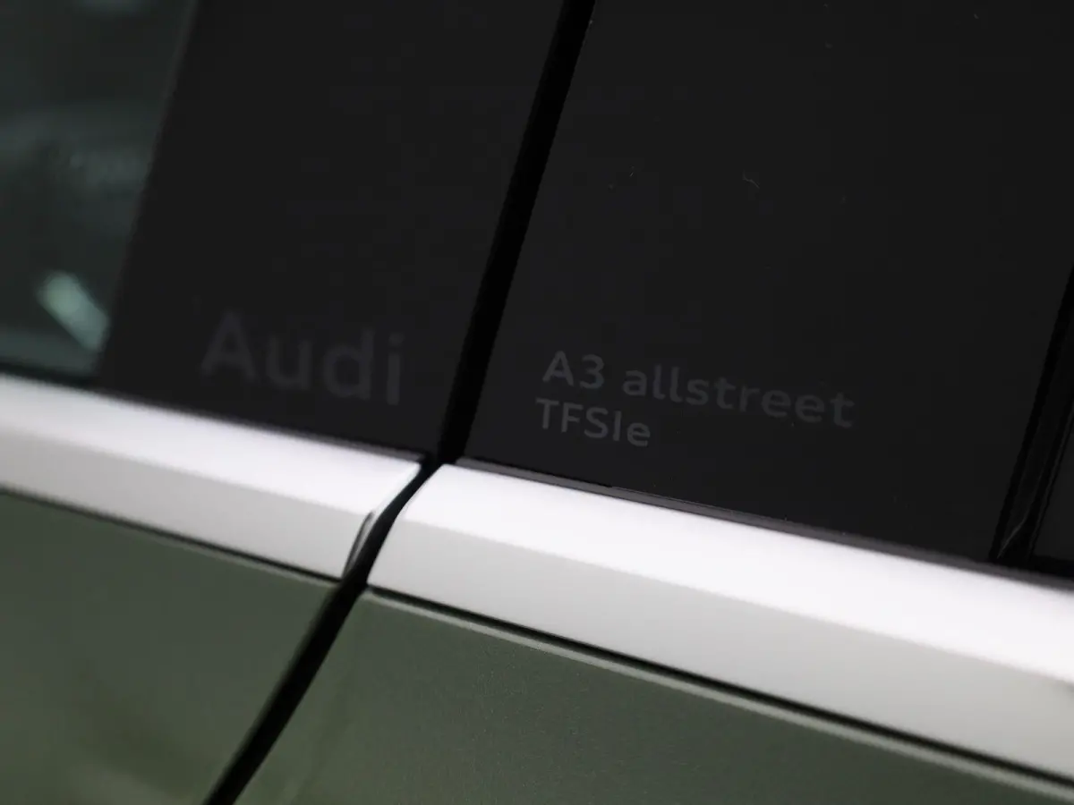 40 TFSI e Advanced edition l Adaptive cruise control l Climate control l Navigatie l Achteruitrijcamera l Dodehoekdetectie l Stoelverwarming l Apple Carplay / Android Auto l Ledkoplampen l L