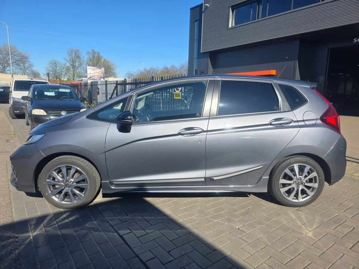 1.5 i-VTEC Dynamic | AUTOMAAT | Met o.a. airco, stoelverwarming, cruise control, lane-assist en parkeersensoren!