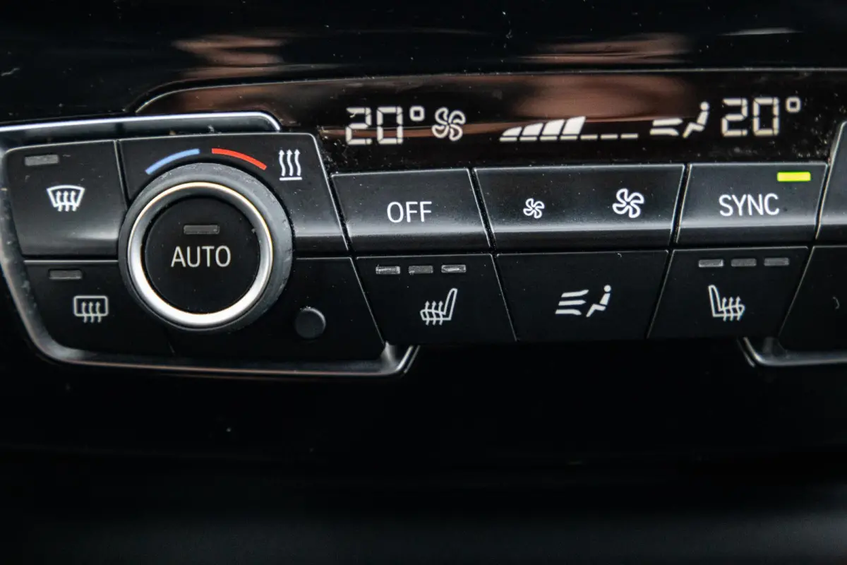 xDrive25e Executive CAMERA / CARPLAY / HEAD UP DISPLAY / LEDER / LED / CRUISE CONTROLE / STOELVERWARMING