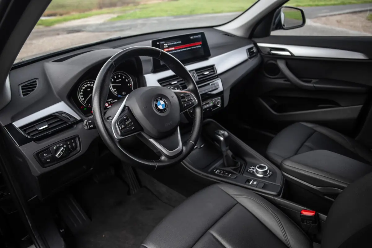 xDrive25e Executive CAMERA / CARPLAY / HEAD UP DISPLAY / LEDER / LED / CRUISE CONTROLE / STOELVERWARMING