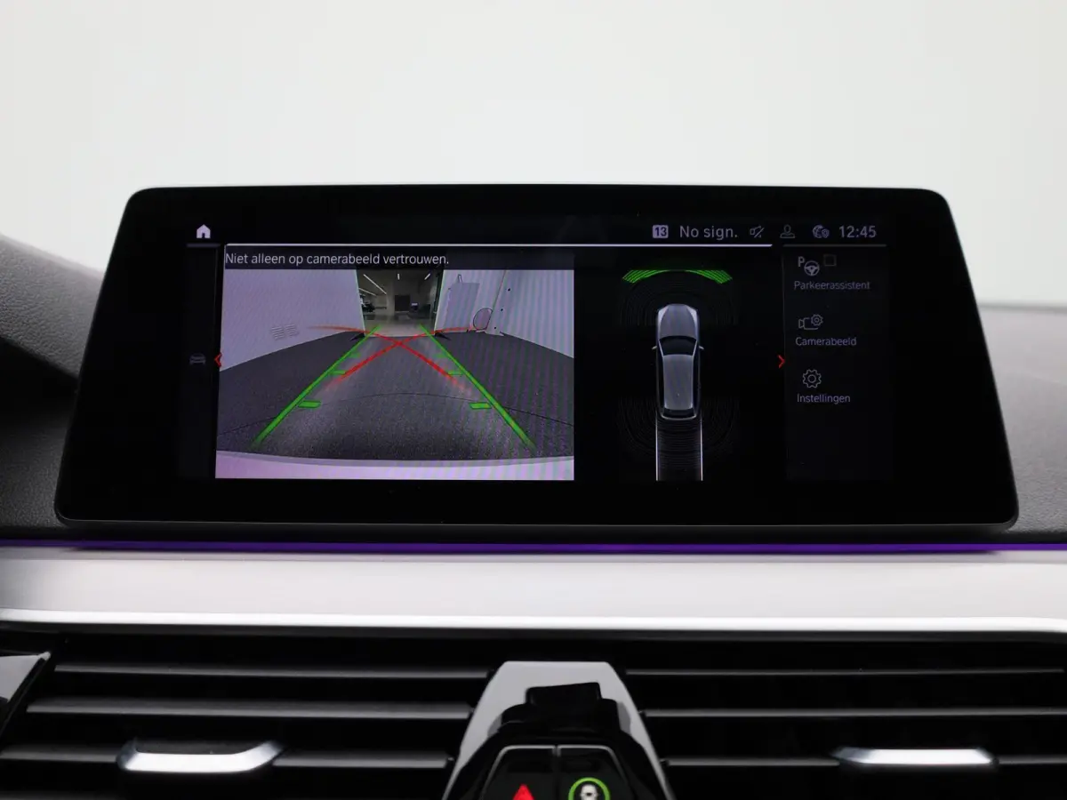 520i High Executive Edition | Automaat | M-Pakket | Apple Carplay / Android Auto | Panoramadak | Achteruitrijcamera | Parkeersensoren | Head-up Display |