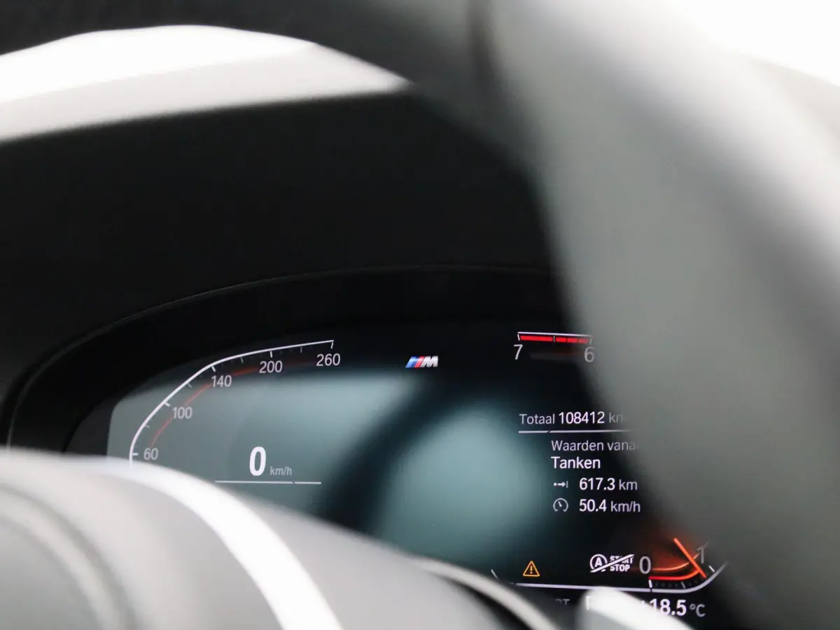 520i High Executive Edition | Automaat | M-Pakket | Apple Carplay / Android Auto | Panoramadak | Achteruitrijcamera | Parkeersensoren | Head-up Display |