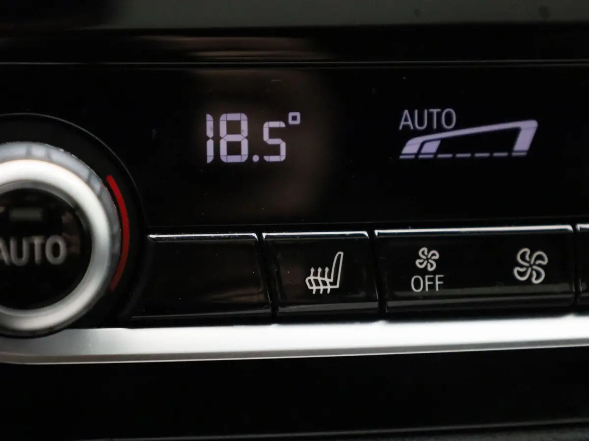 520i High Executive Edition | Automaat | M-Pakket | Apple Carplay / Android Auto | Panoramadak | Achteruitrijcamera | Parkeersensoren | Head-up Display |