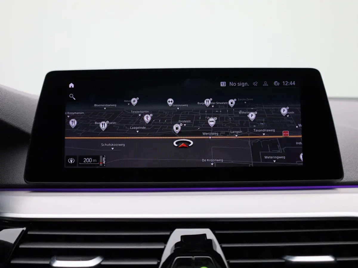 520i High Executive Edition | Automaat | M-Pakket | Apple Carplay / Android Auto | Panoramadak | Achteruitrijcamera | Parkeersensoren | Head-up Display |