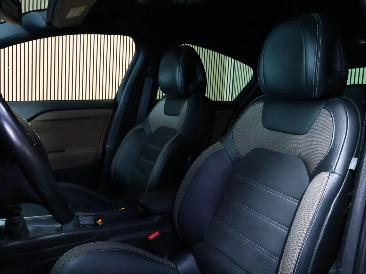 1.2 PureTech Business AVM NAVI SLECHTS 27000KM CRUISE CLIMA PDC '16
