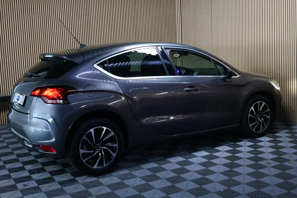 1.2 PureTech Business AVM NAVI SLECHTS 27000KM CRUISE CLIMA PDC '16