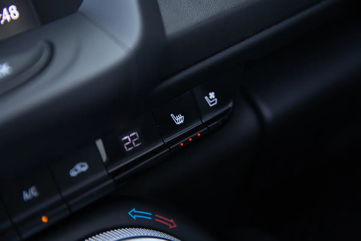 6.2 V8 Touring , BOSE, Stoelverwarming/ventilatie, Camera, CarPlay, Stuurverwarming