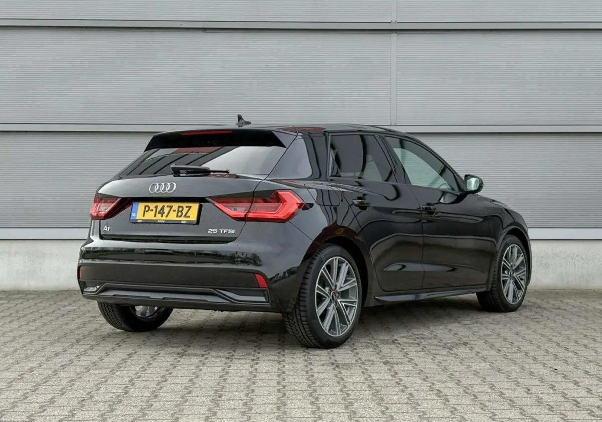25 TFSI 95pk Advanced Edition | Airco | Smartphone Interface | Cruise Control