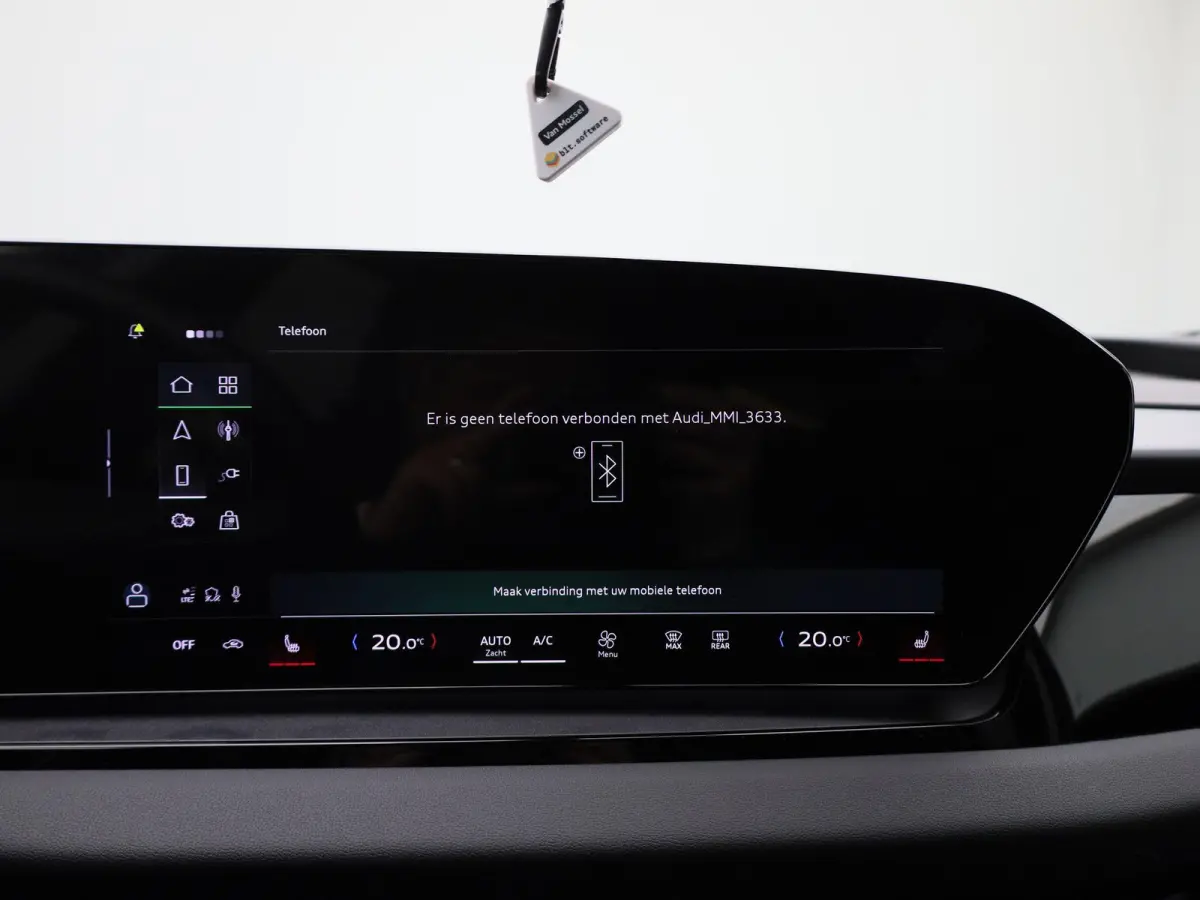 edition 83 kWh l SoH 100% | Adaptive cruise control l Climate control l Navigatie l Stuurverwarming l Stoelverwarming voor en achter l 360 graden camera l Carbon pakket l Trekhaak l Warmtepo