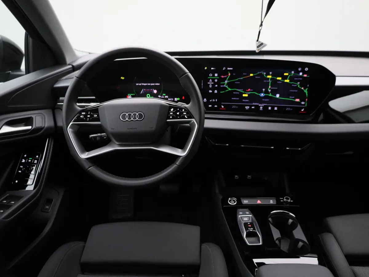 edition 83 kWh l SoH 100% | Adaptive cruise control l Climate control l Navigatie l Stuurverwarming l Stoelverwarming voor en achter l 360 graden camera l Carbon pakket l Trekhaak l Warmtepo