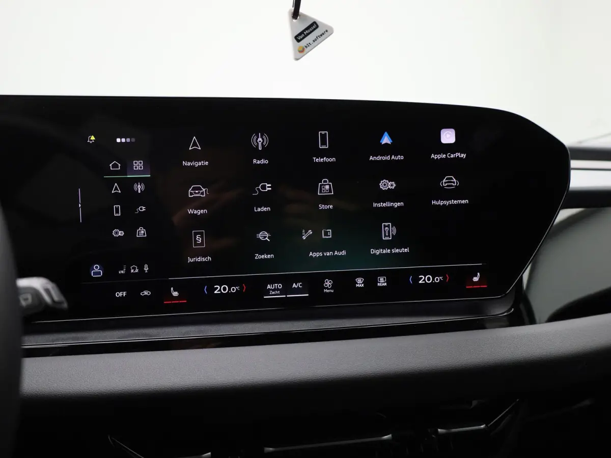 edition 83 kWh l SoH 100% | Adaptive cruise control l Climate control l Navigatie l Stuurverwarming l Stoelverwarming voor en achter l 360 graden camera l Carbon pakket l Trekhaak l Warmtepo
