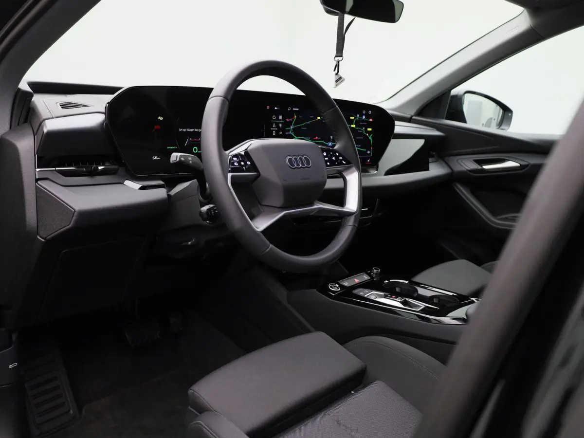 edition 83 kWh l SoH 100% | Adaptive cruise control l Climate control l Navigatie l Stuurverwarming l Stoelverwarming voor en achter l 360 graden camera l Carbon pakket l Trekhaak l Warmtepo