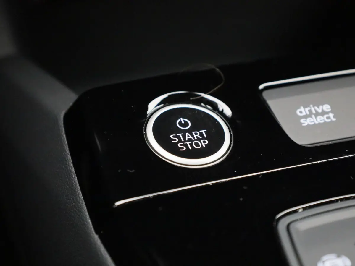 edition 83 kWh l SoH 100% | Adaptive cruise control l Climate control l Navigatie l Stuurverwarming l Stoelverwarming voor en achter l 360 graden camera l Carbon pakket l Trekhaak l Warmtepo