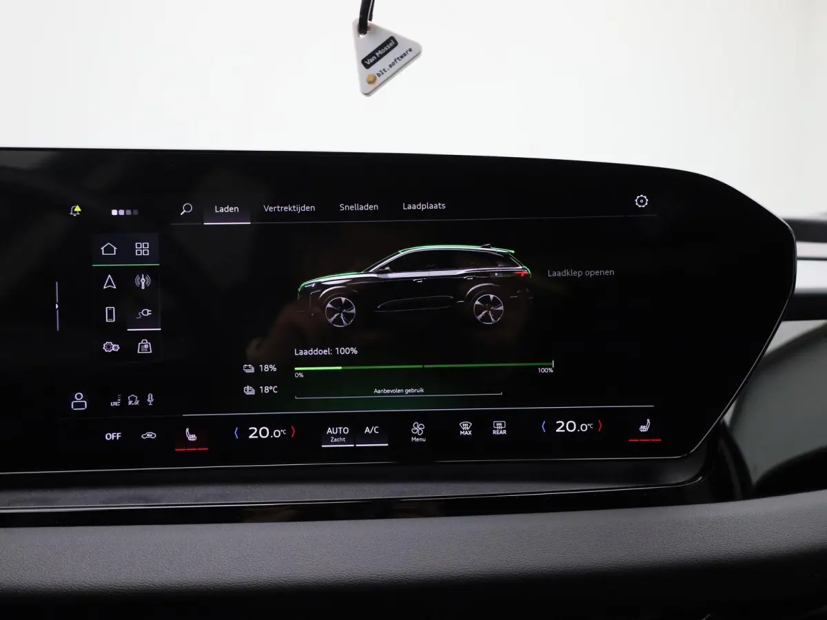 edition 83 kWh l SoH 100% | Adaptive cruise control l Climate control l Navigatie l Stuurverwarming l Stoelverwarming voor en achter l 360 graden camera l Carbon pakket l Trekhaak l Warmtepo