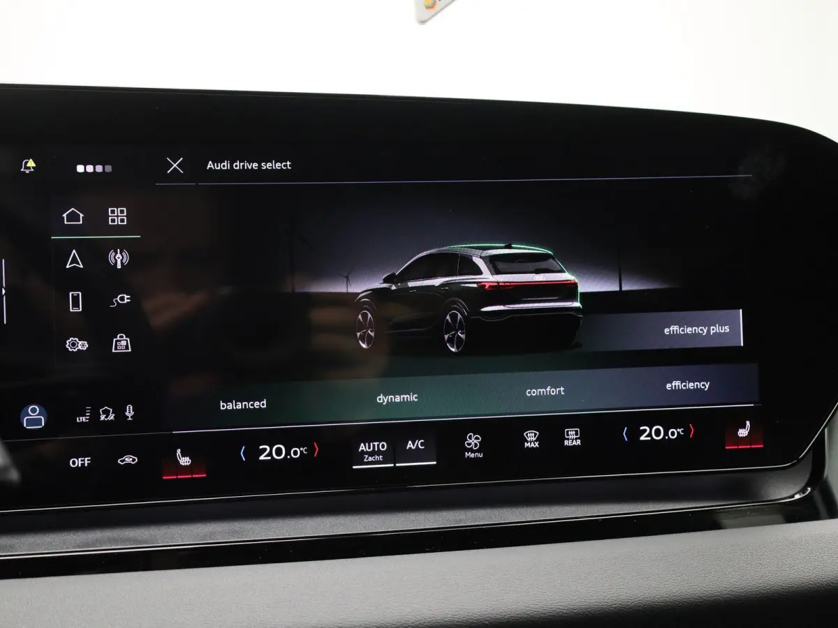 edition 83 kWh l SoH 100% | Adaptive cruise control l Climate control l Navigatie l Stuurverwarming l Stoelverwarming voor en achter l 360 graden camera l Carbon pakket l Trekhaak l Warmtepo