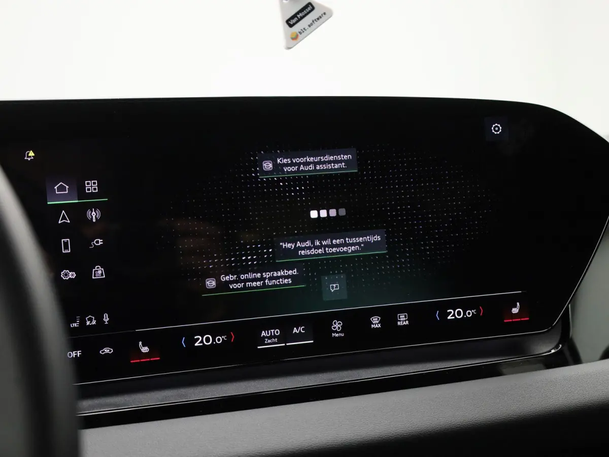 edition 83 kWh l SoH 100% | Adaptive cruise control l Climate control l Navigatie l Stuurverwarming l Stoelverwarming voor en achter l 360 graden camera l Carbon pakket l Trekhaak l Warmtepo