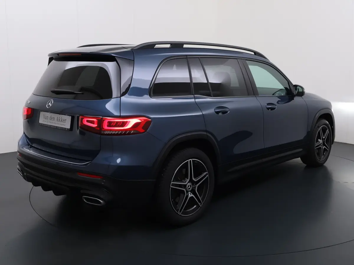 200 AMG // 7-zits // Nightpakket // Camera // Sfeerverlichting // Elek. Achterklep
