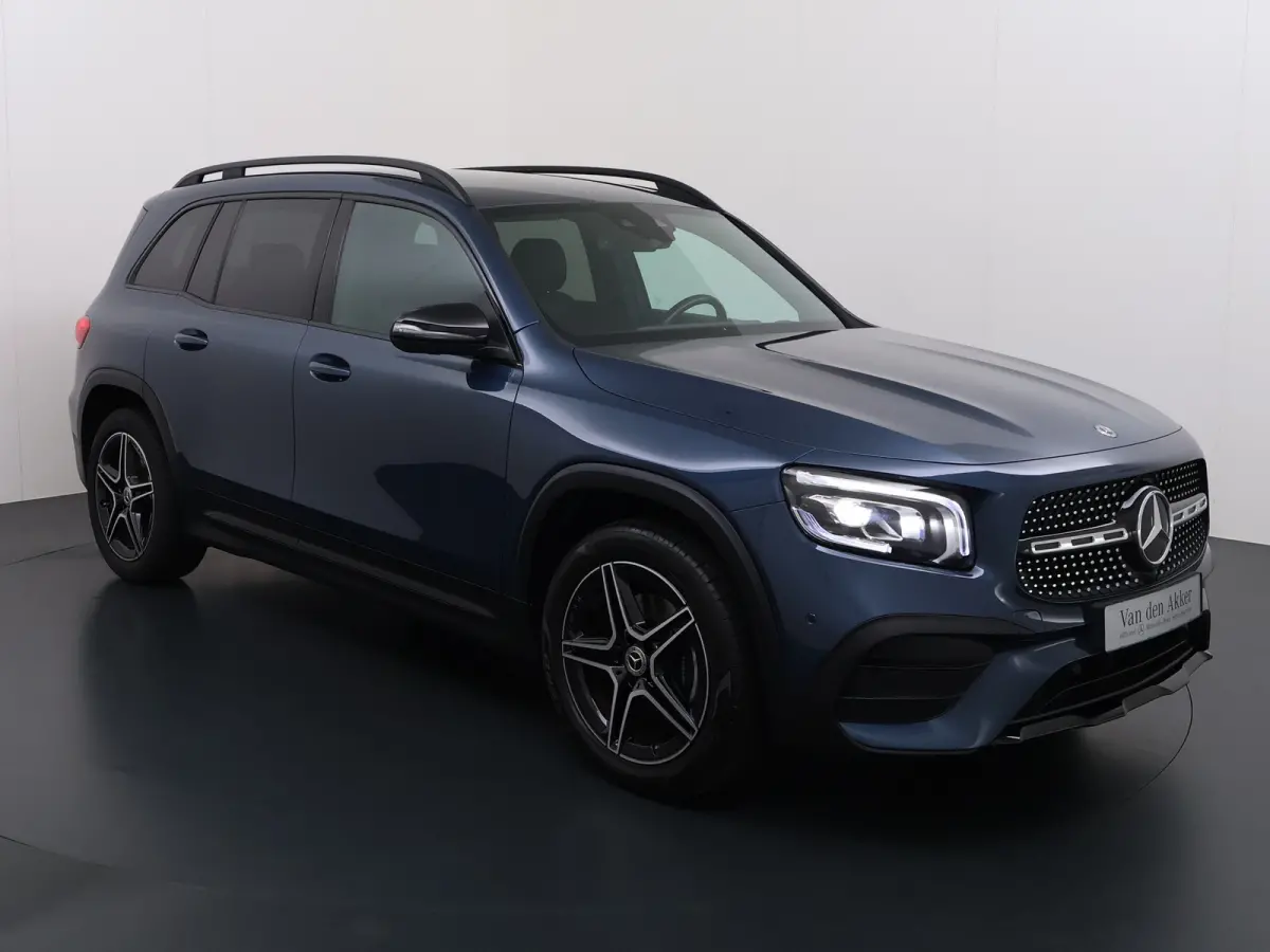 200 AMG // 7-zits // Nightpakket // Camera // Sfeerverlichting // Elek. Achterklep