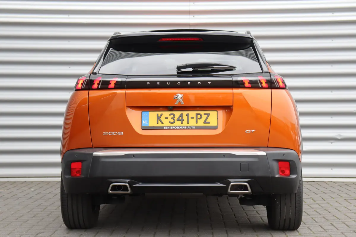 1.2 PURETECH 130PK GT PACK AUTOMAAT / NAVI / LEDER / CLIMA / PDC / 17" LMV / CAMERA / PANO. DAK / KEYLESS / FULL-LED / 1E EIGENAAR / NIEUWSTAAT !!