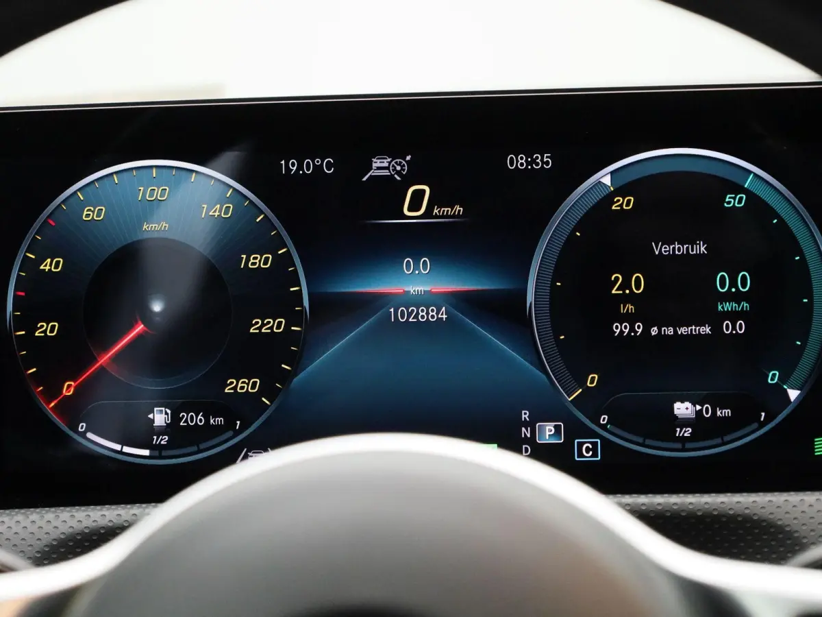 250 e Premium Plus | Automaat | Stoel verwarming | Schuif/ kantel dak | Leder | LMV | Camera | Parkeer sensoren | Navigatie | Sfeer verlichting | Trekhaak | Virtual cockpi