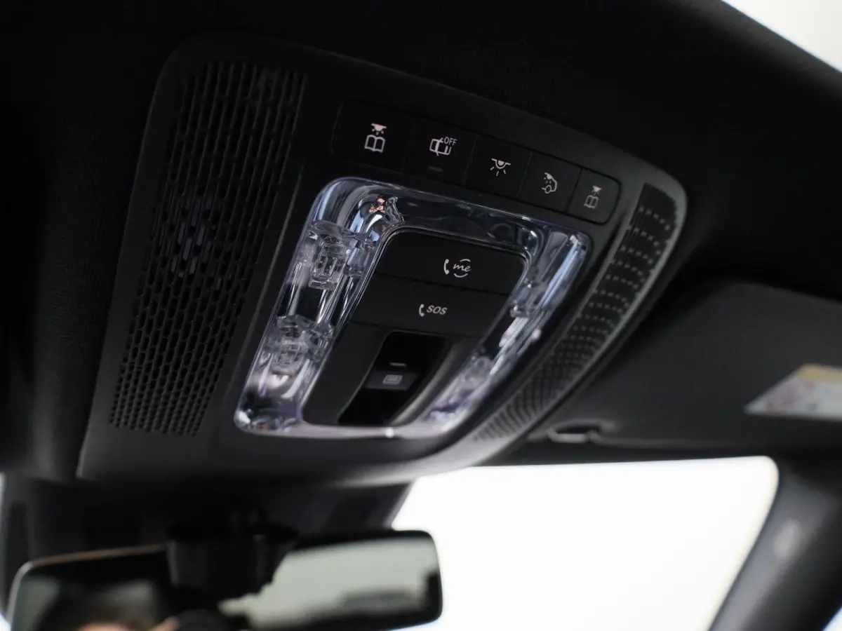 250 e Premium Plus | Automaat | Stoel verwarming | Schuif/ kantel dak | Leder | LMV | Camera | Parkeer sensoren | Navigatie | Sfeer verlichting | Trekhaak | Virtual cockpi