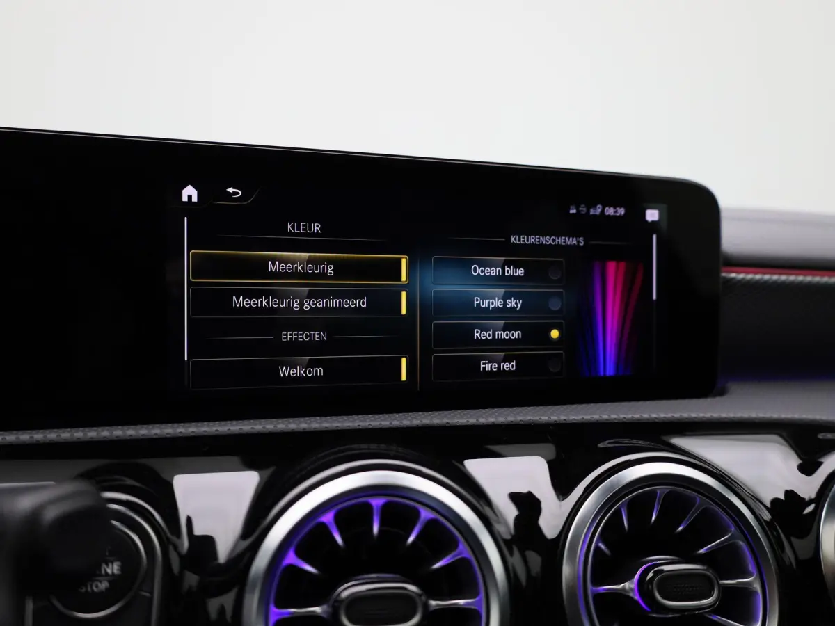 250 e Premium Plus | Automaat | Stoel verwarming | Schuif/ kantel dak | Leder | LMV | Camera | Parkeer sensoren | Navigatie | Sfeer verlichting | Trekhaak | Virtual cockpi