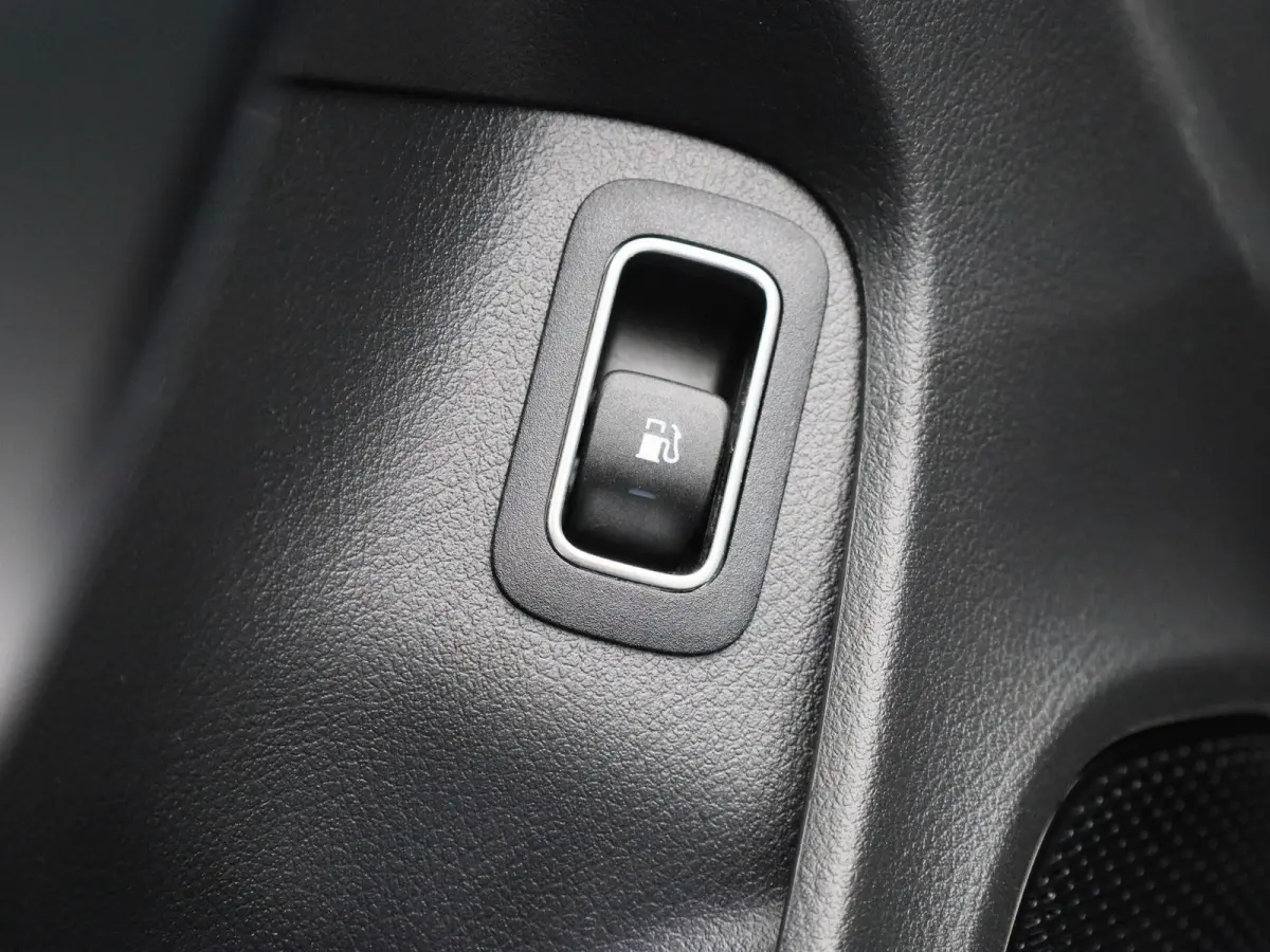 250 e Premium Plus | Automaat | Stoel verwarming | Schuif/ kantel dak | Leder | LMV | Camera | Parkeer sensoren | Navigatie | Sfeer verlichting | Trekhaak | Virtual cockpi