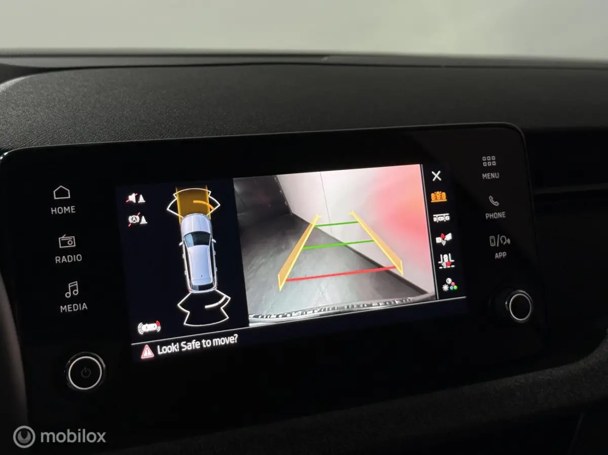 1.0 TSI Selection | APP CNNCT | CAMERA | CRUISE