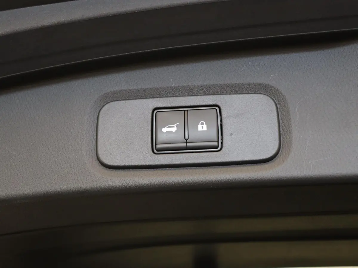 158pk MHEV Xtronic N-Connecta | Stoel, Stuur, Voorruitverwarming | Elektrische Achterklep | Head-Up Display | 1800kg Trekgewicht |