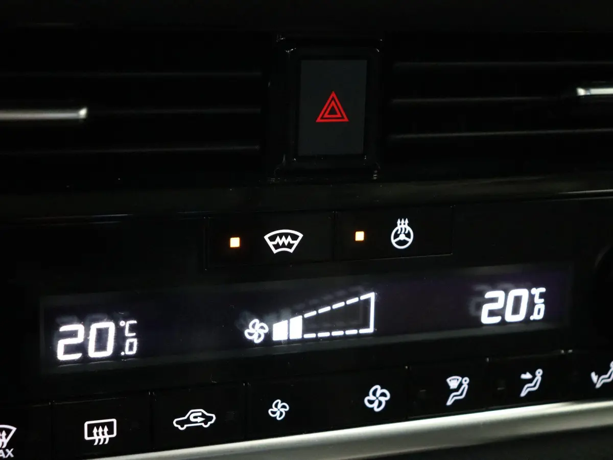 158pk MHEV Xtronic N-Connecta | Stoel, Stuur, Voorruitverwarming | Elektrische Achterklep | Head-Up Display | 1800kg Trekgewicht |