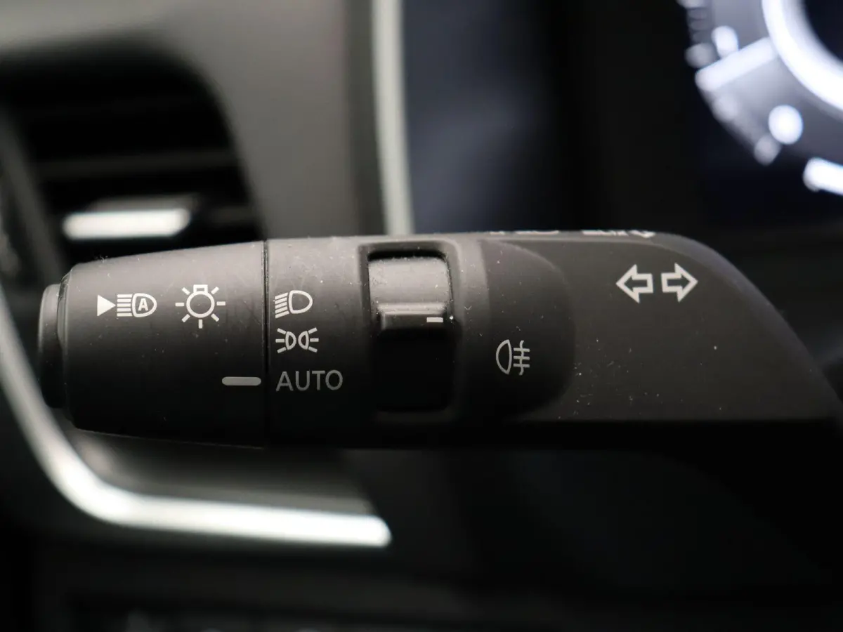 158pk MHEV Xtronic N-Connecta | Stoel, Stuur, Voorruitverwarming | Elektrische Achterklep | Head-Up Display | 1800kg Trekgewicht |