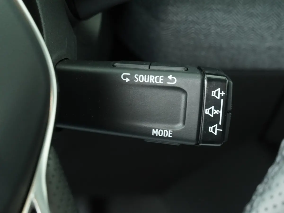 techno full hybrid E-Tech 145 | Groot Navigatie | Stoel- & Stuurverw. | Climate Control |