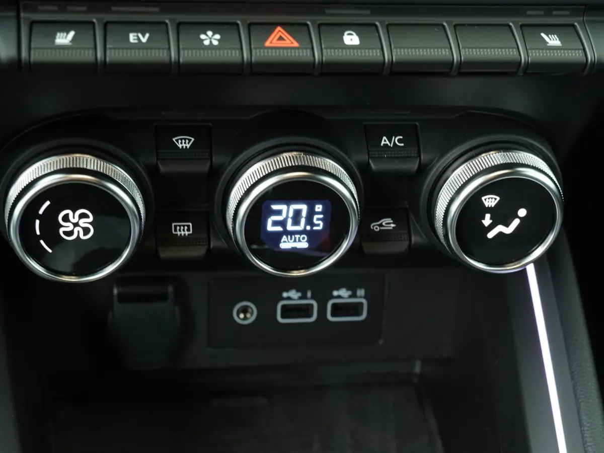 techno full hybrid E-Tech 145 | Groot Navigatie | Stoel- & Stuurverw. | Climate Control |