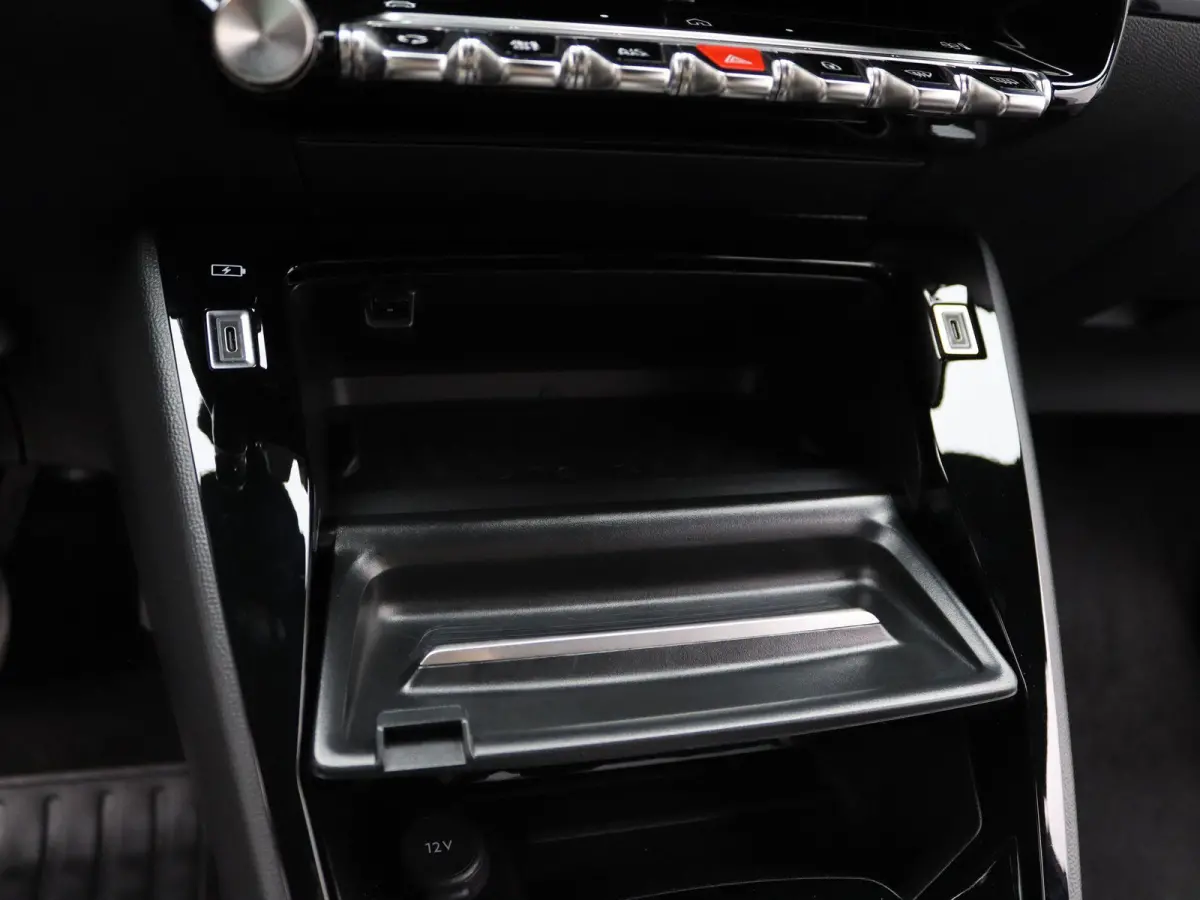 1.2 Hybrid 136 Allure | Automaat | Apple CarPlay | Achteruitrijcamera | Navi |